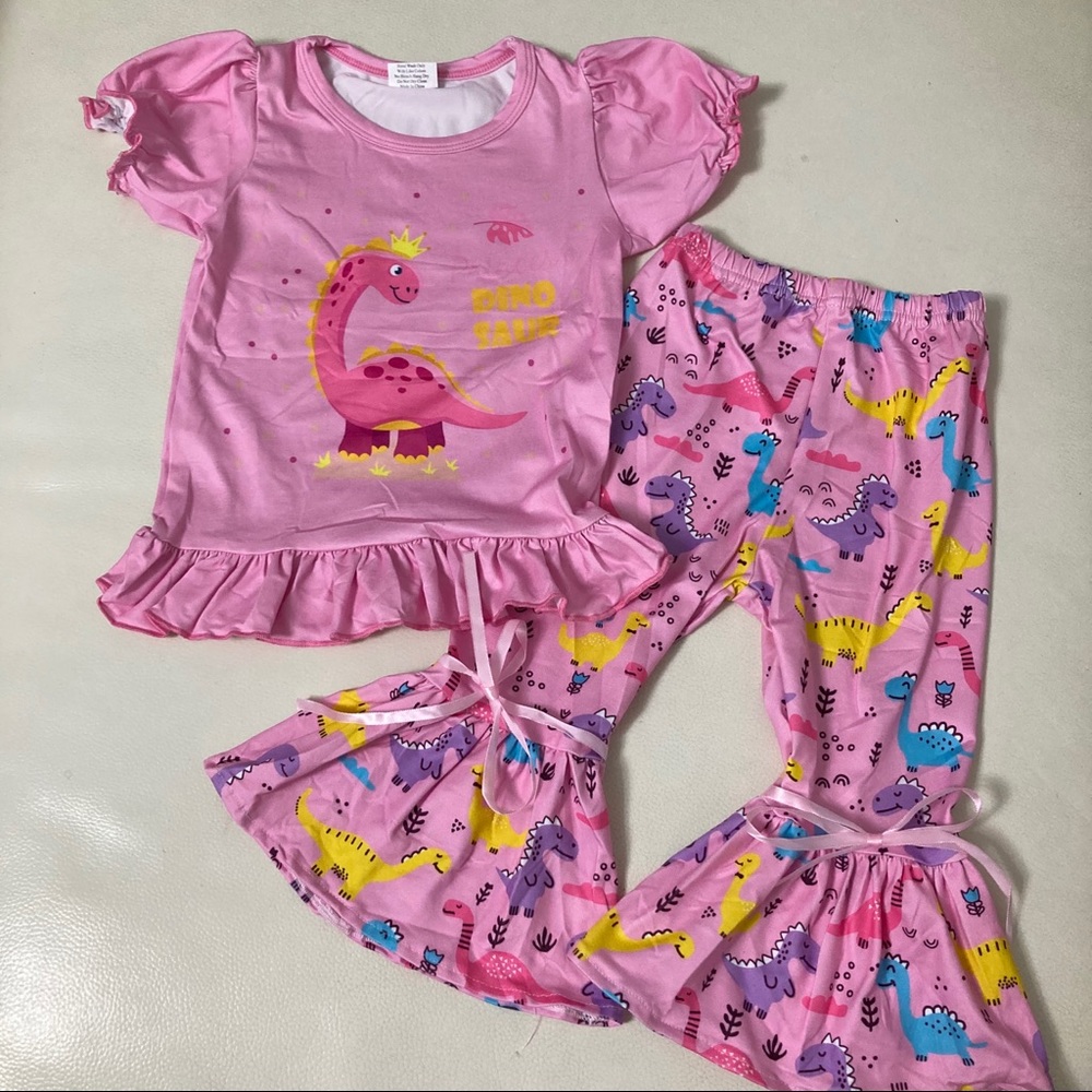Boutique Luxury Dinosaur 🦖 🦕 cute pants and top outfit